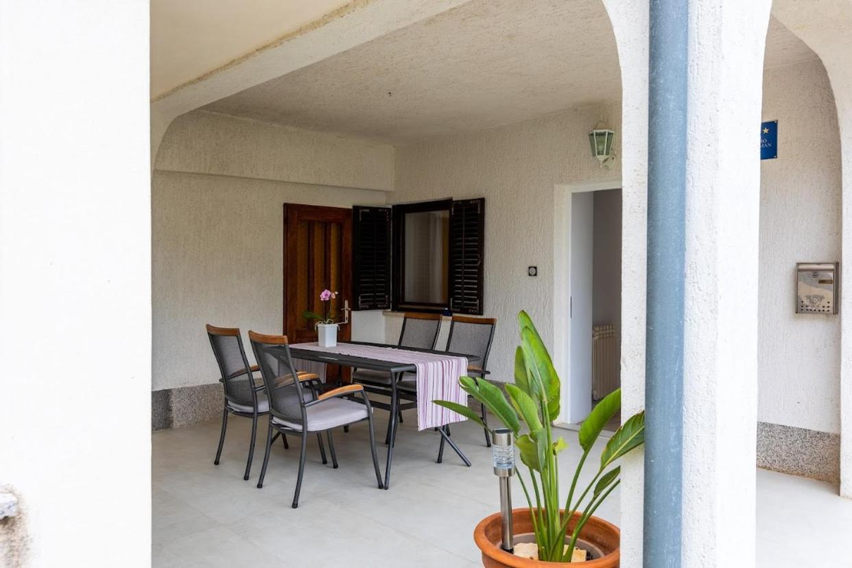 Apartment Anton Punat Ngoại thất bức ảnh